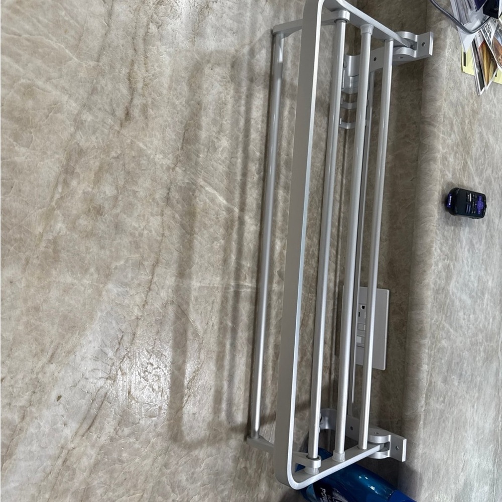 Bathroom Towel Rack in Silver